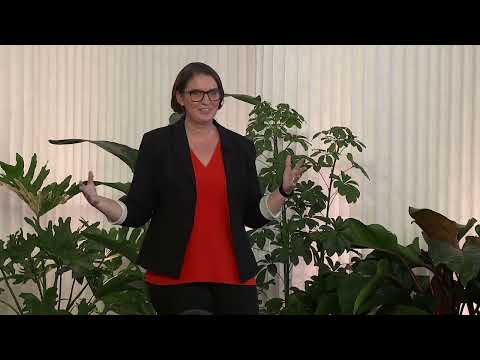 人道主义AI的反直觉真相：70%准确率，正在拯救数百万人的决策速度